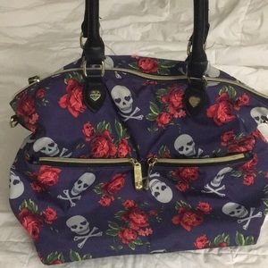 Beaty Johnson purse